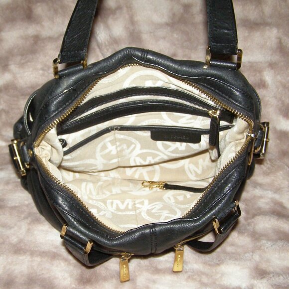 Michael Kors MK Portland Black Pebbled Leather Hobo Tote Shoulder Bag Purse - Picture 8 of 14